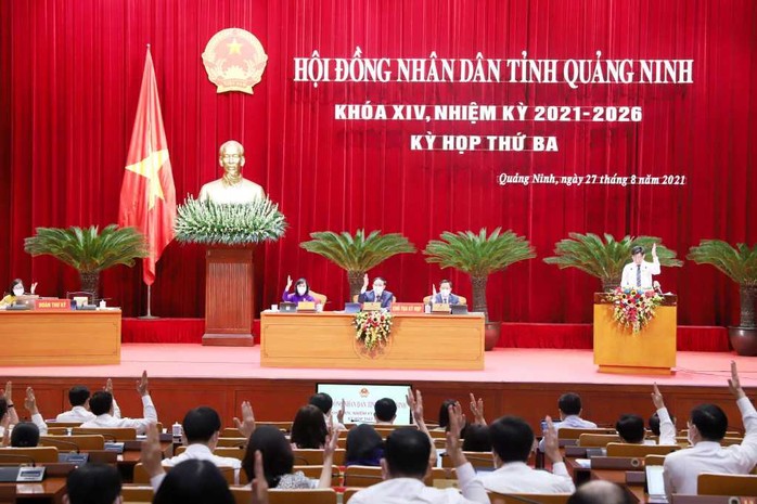 Quảng Ninh miễn học phí; hỗ trợ toàn bộ chi phí mai táng bệnh nhân Covid-19 tử vong - Ảnh 1.