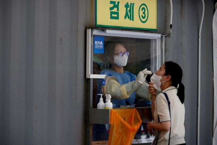 Hàn Quốc: Hai ca mắc biến thể Covid-19 lẩn trốn được vắc-xin - Ảnh 1.