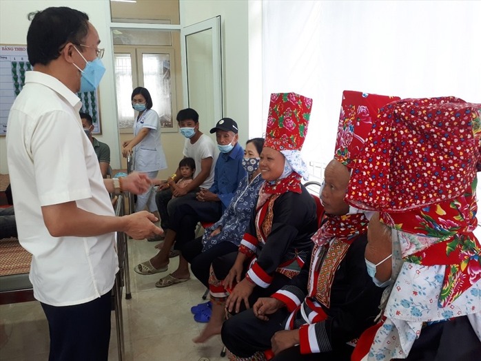75% người dân huyện biên giới Bình Liêu tiêm vắc-xin Sinopharm - Ảnh 1.