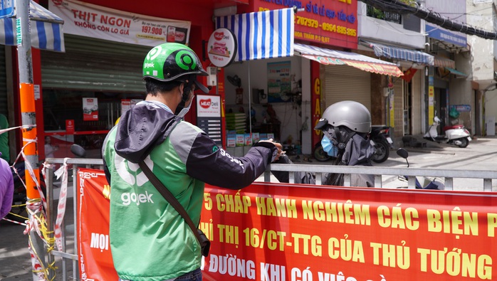 Gojek hỗ trợ 4,15 tỉ đồng, Be đàm phán với ngân hàng để giảm nợ cho tài xế - Ảnh 1.