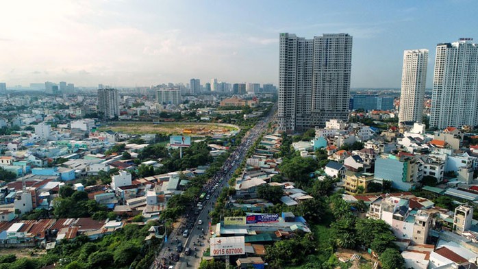 Chủ tịch HoREA Lê Hoàng Châu: Doanh nghiệp “sống được” thì ngân hàng mới “khỏe” - Ảnh 1. Chủ tịch HoREA Lê Hoàng Châu: Doanh nghiệp “sống được” thì ngân hàng mới “khỏe” - Ảnh 1.