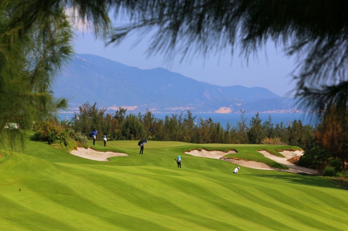 Bị phát hiện chơi golf “lậu” giữa đại dịch, cục phó, tổng giám đốc khai là… nhân viên - Ảnh 3.