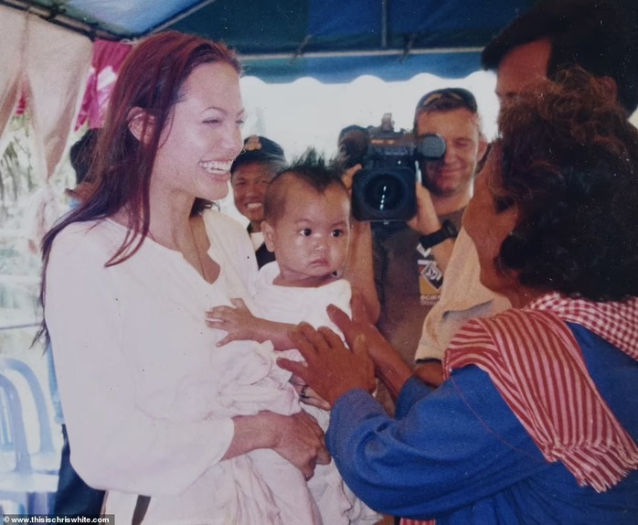 Maddox giành được trái tim Angelina Jolie tại trại mồ côi như thế nào? - Ảnh 1.
