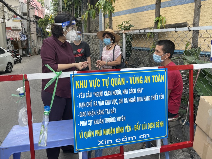 TP HCM tiến hành 3 giai đoạn xét nghiệm thế nào? - Ảnh 2.