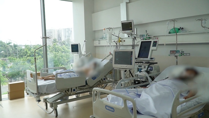 Bệnh viện Hồi sức Covid-19 nâng lên 700 giường trong tuần này - Ảnh 1.