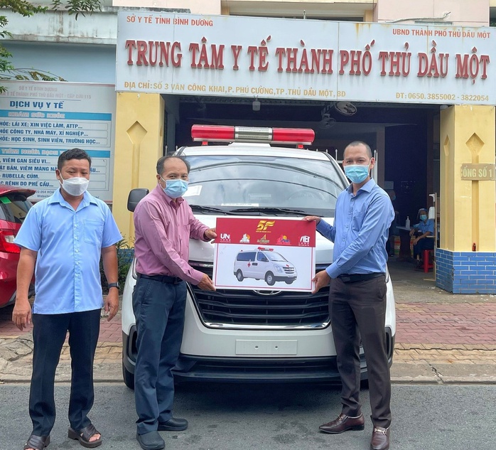 Nghĩa cử nhân văn của Hệ thống 5F chung tay đẩy lùi dịch Covid-19 - Ảnh 2. Nghĩa cử nhân văn của Hệ thống 5F chung tay đẩy lùi dịch Covid-19 - Ảnh 2.