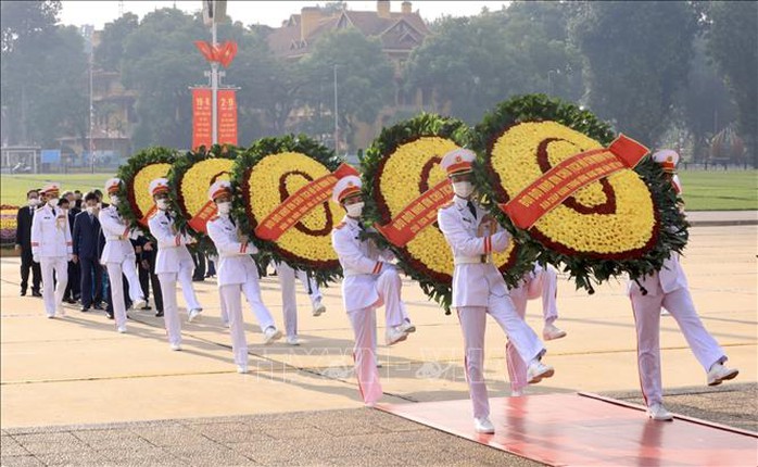 Lãnh đạo Đảng, Nhà nước viếng Chủ tịch Hồ Chí Minh - Ảnh 6.