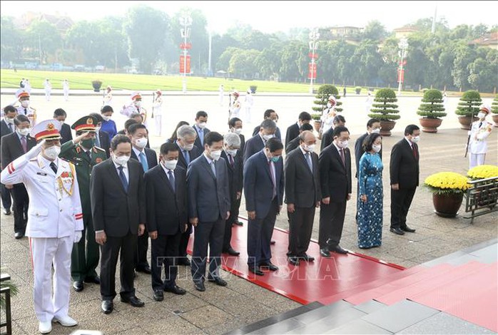 Lãnh đạo Đảng, Nhà nước viếng Chủ tịch Hồ Chí Minh - Ảnh 7.