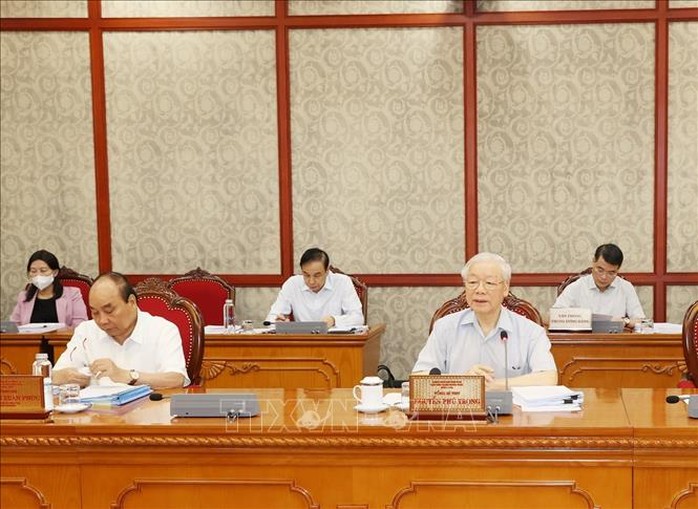 Những hình ảnh Tổng Bí thư Nguyễn Phú Trọng chủ trì họp Bộ Chính trị - Ảnh 4.