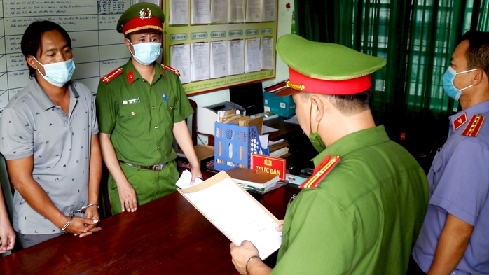 Quảng Bình: Bắt Thành sứt cùng nhóm đàn em vì đánh ngư dân, nghi bảo kê cảng cá - Ảnh 5.