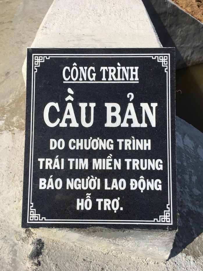 Bình Định khánh thành cầu Bản do chương trình Trái tim miền Trung  Báo Người Lao Động hỗ  trợ - Ảnh 2.