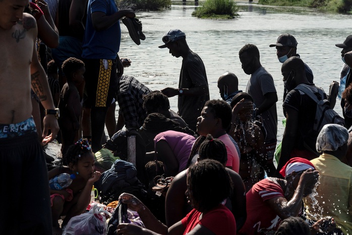 Làn sóng người di cư “sống dở, chết dở” ở biên giới Mỹ - Mexico - Ảnh 3.