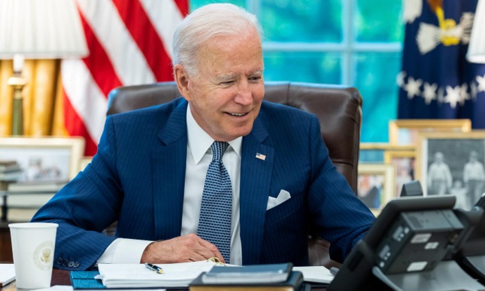 Tổng thống Biden xuống nước, Pháp đáp lễ - Ảnh 1.