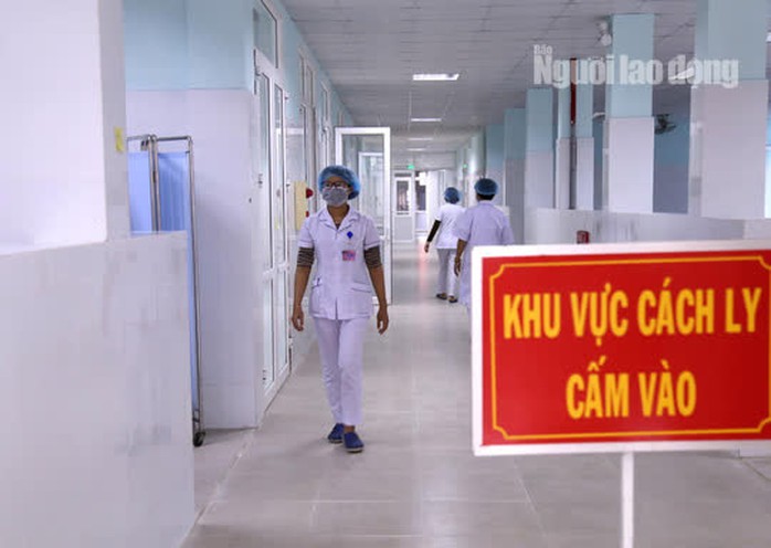 Quảng Bình phát hiện 3 nhân viên y tế ở Ba Đồn nhiễm SARS-CoV-2 - Ảnh 1.