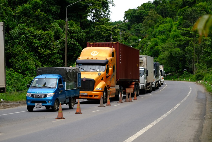 Tổng cục Đường bộ đề nghị Lâm Đồng chấm dứt ngay việc ùn tắc trên tuyến Quốc lộ 20 - Ảnh 4.