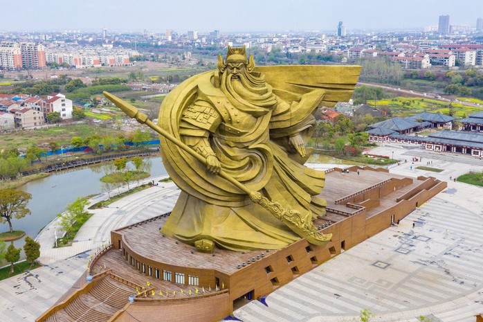 Trung Quốc mất 23,9 triệu USD để di dời tượng Quan Công khổng lồ - Ảnh 2.