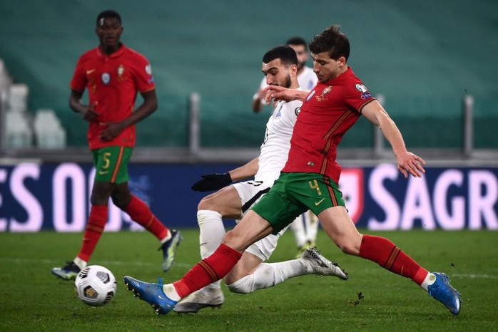 Vòng loại World Cup 2022: Bồ Đào Nha mơ nhất bảng, Pháp lung lay ngôi đầu - Ảnh 2.