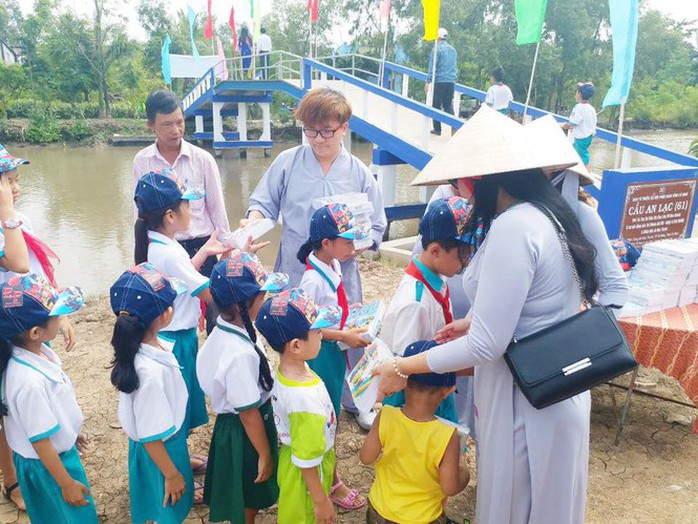 Sau Trấn Thành, MC Đại Nghĩa và mẹ Hồ Ngọc Hà lên tiếng về sao kê tiền từ thiện - Ảnh 2.