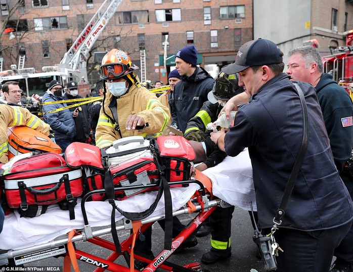 Cháy lớn ở New York, 19 người thiệt mạng - Ảnh 3.
