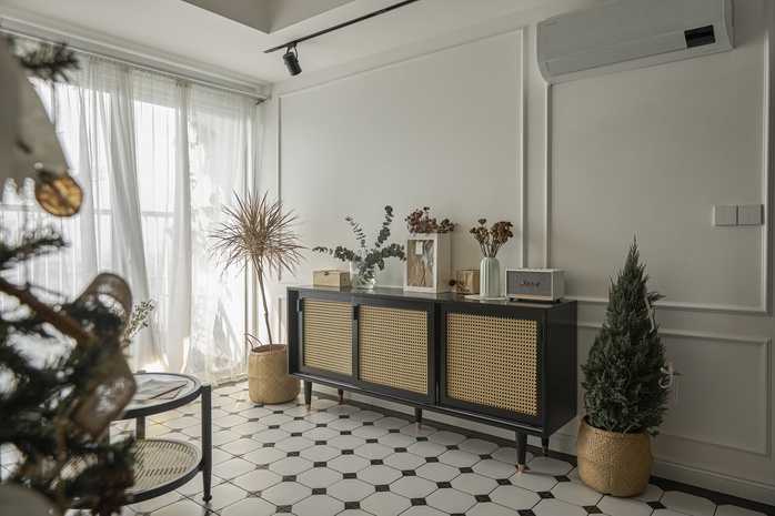 Căn hộ Đông Dương rộng 77 m2 của cặp vợ chồng trẻ tại TP HCM - Ảnh 2. Căn hộ Đông Dương rộng 77 m2 của cặp vợ chồng trẻ tại TP HCM - Ảnh 2.