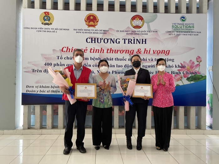 VWS chăm lo Tết cho người nghèo ở Bình Chánh - Ảnh 4. VWS chăm lo Tết cho người nghèo ở Bình Chánh - Ảnh 4.
