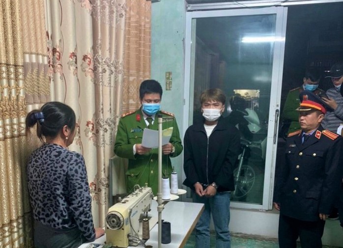 Quảng Bình bắt 2 nghi phạm lừa đảo gần 5 tỉ đồng trên Facebook - Ảnh 2.