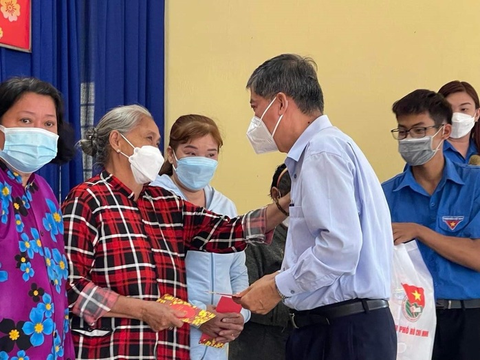 VWS trao quà Tết cho gia đình chính sách vùng căn cứ cách mạng - Ảnh 1. VWS trao quà Tết cho gia đình chính sách vùng căn cứ cách mạng - Ảnh 1.