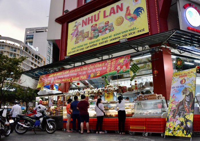 Như Lan kính mời “ông Ba Mươi” xuống phố du Xuân - Ảnh 3. Như Lan kính mời “ông Ba Mươi” xuống phố du Xuân - Ảnh 3.
