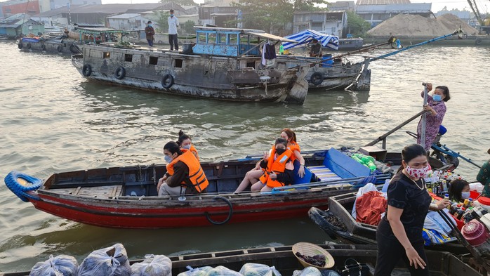 Chợ nổi Cái Răng vào Xuân - Ảnh 19.