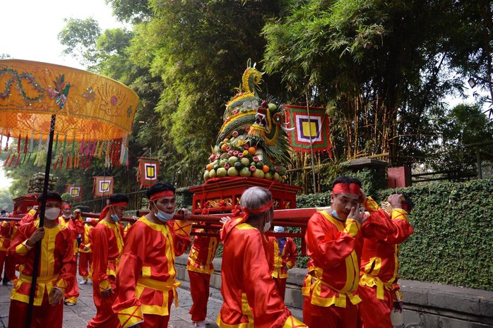 Lãnh đạo TP HCM dâng hương tưởng nhớ các Vua Hùng - Ảnh 4.