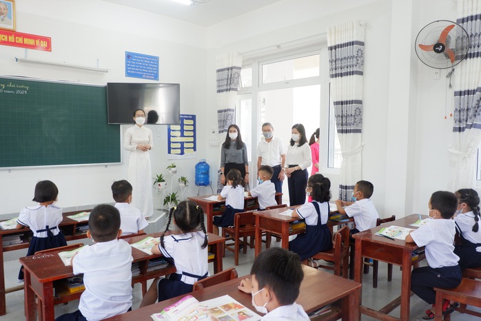 Đà Nẵng: Học sinh khối 7 đến 12 đi học trực tiếp từ mùng 7 tháng Giêng - Ảnh 1.