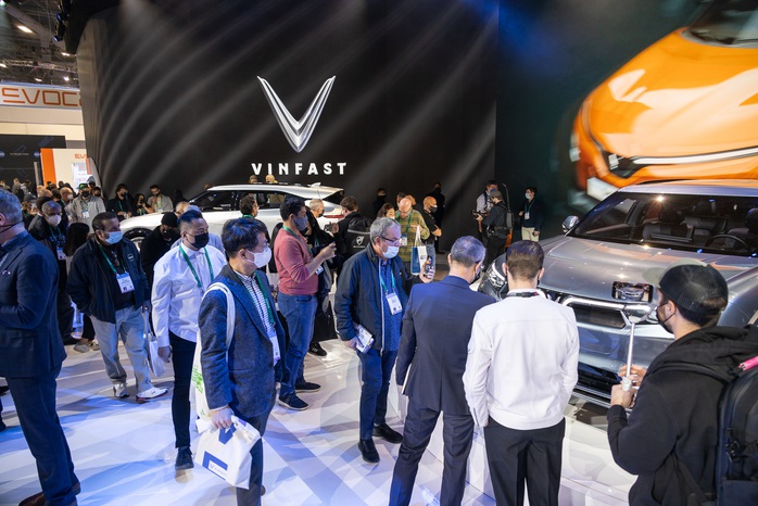 VinFast ra mắt cả 5 mẫu ôtô điện tại triển lãm CES 2022 ở Mỹ - Ảnh 8.