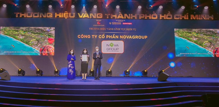 NovaGroup đạt giải thưởng Thương hiệu Vàng TPHCM 2021 - Ảnh 1. NovaGroup đạt giải thưởng Thương hiệu Vàng TPHCM 2021 - Ảnh 1.