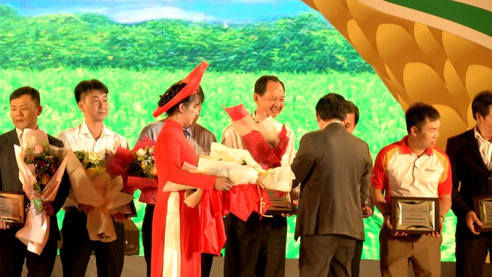 Agribank tài trợ 1 tỉ đồng cho Festival Lúa gạo Việt Nam lần thứ V - Ảnh 3.