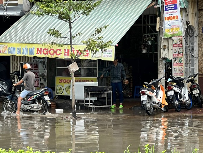 Triều cường dâng cao, Cần Thơ cho học sinh học tại nhà 3 ngày - Ảnh 11.