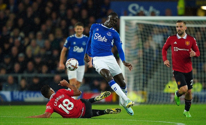 Ronaldo ghi bàn thứ 700, Man United ngược dòng hạ gục Everton - Ảnh 2. Ronaldo ghi bàn thứ 700, kèo nhà cái tỷ lệ cá cược ngược dòng hạ gục Everton - Ảnh 2.
