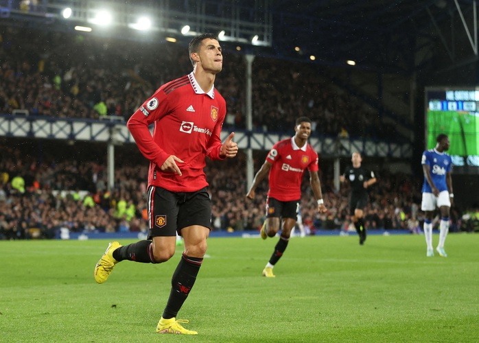 Ronaldo ghi bàn thứ 700, Man United ngược dòng hạ gục Everton - Ảnh 5. Ronaldo ghi bàn thứ 700, kèo nhà cái tỷ lệ cá cược ngược dòng hạ gục Everton - Ảnh 5.