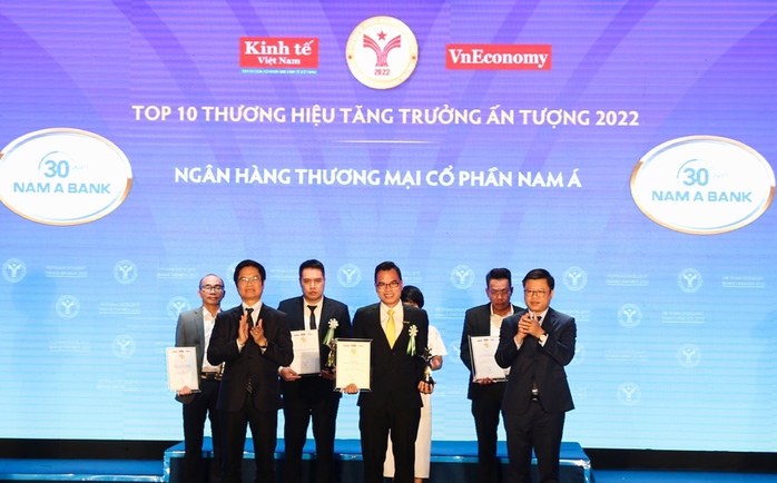 Nam A Bank - Top 10 thương hiệu tăng trưởng ấn tượng 2022 - Ảnh 1. Nam A Bank - Top 10 thương hiệu tăng trưởng ấn tượng 2022 - Ảnh 1.