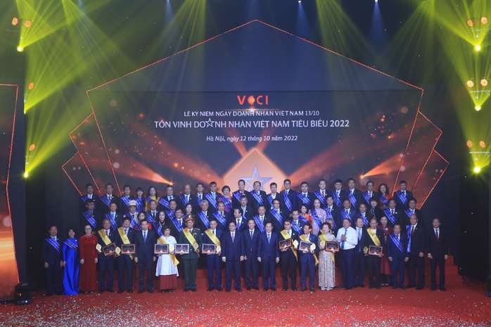 Chủ tịch HĐQT NGK Yến sào Khánh Hòa được vinh danh “Doanh nhân Việt Nam tiêu biểu” - Ảnh 3. Chủ tịch HĐQT NGK Yến sào Khánh Hòa được vinh danh “Doanh nhân Việt Nam tiêu biểu” - Ảnh 3.