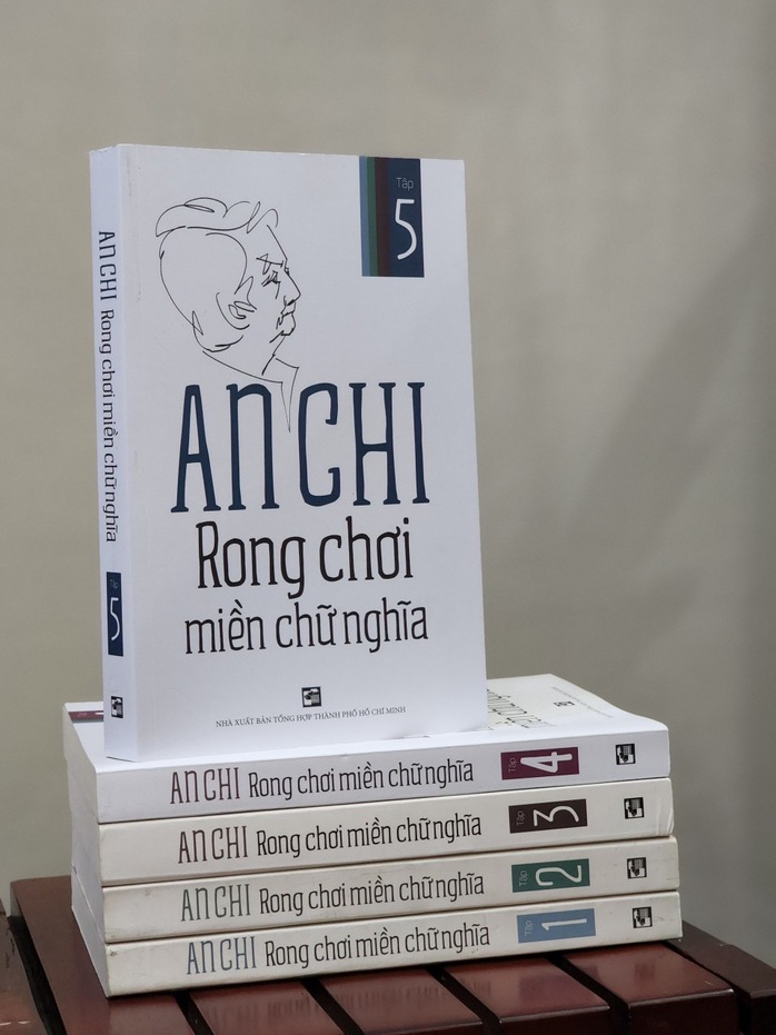 Học giả An Chi tiếp tục rong chơi miền mây trắng - Ảnh 4.