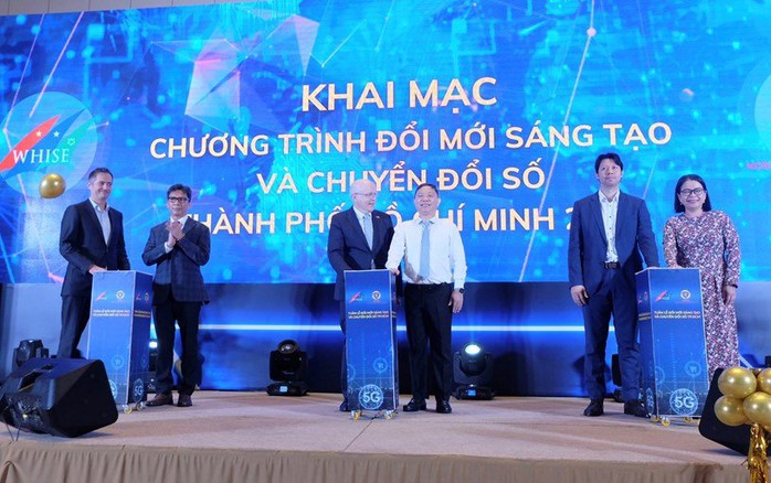 Khai mạc Chương trình Đổi mới sáng tạo và chuyển đổi số TP HCM - Ảnh 1.