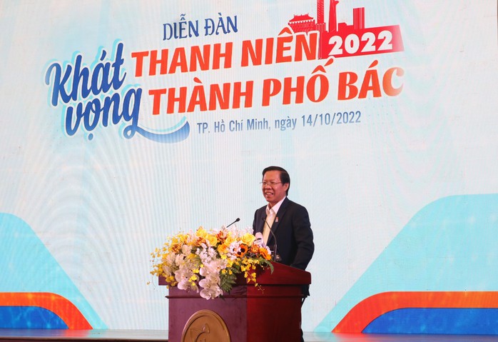 Chủ tịch Phan Văn Mãi: TP HCM đã lấy lại những gì đã mất - Ảnh 1.