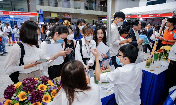 32 doanh nghiệp Đài Loan đến tận trường ĐH tìm nhân lực - Ảnh 1.