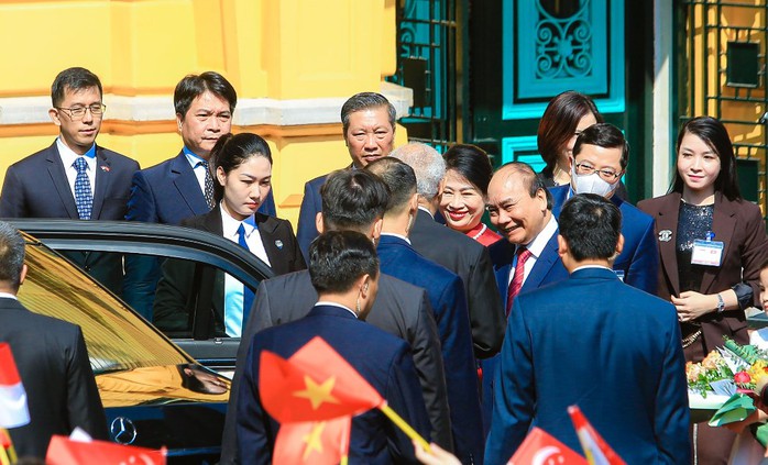 Chủ tịch nước Nguyễn Xuân Phúc chủ trì Lễ đón Tổng thống Singapore - Ảnh 6.