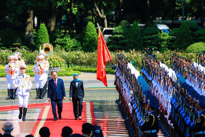 Chủ tịch nước Nguyễn Xuân Phúc chủ trì Lễ đón Tổng thống Singapore - Ảnh 10.
