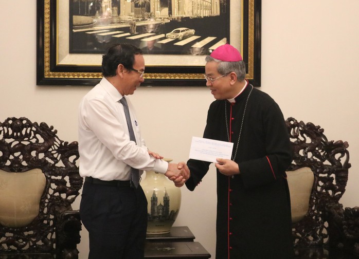 Bí thư Thành ủy TP HCM đến thăm, chúc mừng Tân Chủ tịch Hội đồng Giám mục Việt Nam - Ảnh 4.