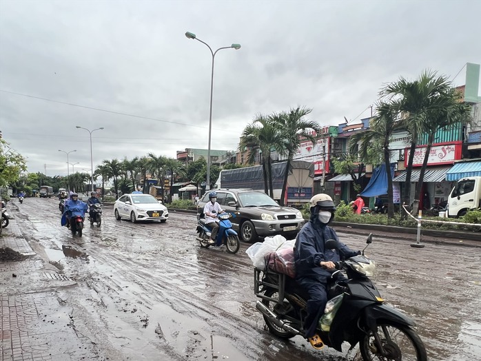 Bình Định ra “tối hậu thư” với những chủ đầu tư các tuyến Quốc lộ hư hỏng nặng - Ảnh 2.