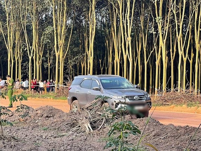 Bắt nghi phạm dùng cuốc sát hại dã man người đàn ông đi xe Fortuner  - Ảnh 2.