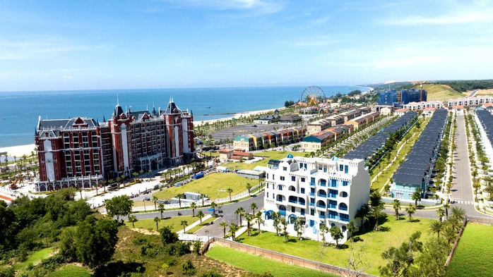 Bất động sản thương mại biển duy trì hấp lực dịp cuối năm - Ảnh 1. Bất động sản thương mại biển duy trì hấp lực dịp cuối năm - Ảnh 1.