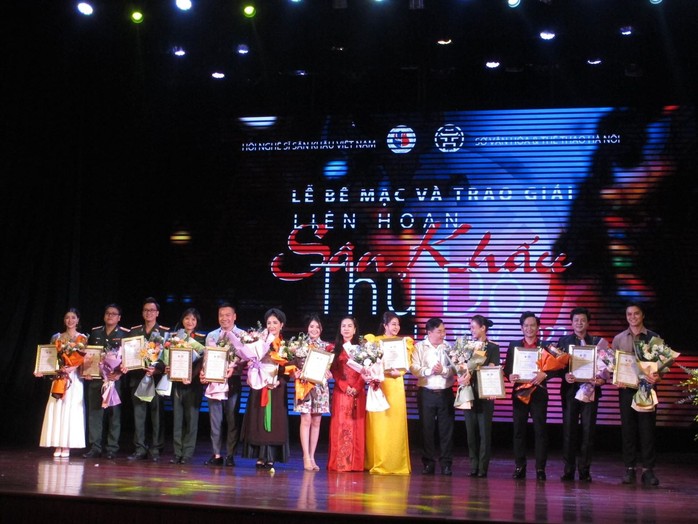 Thoại Mỹ, Bình Tinh, Võ Minh Lâm đoạt HCV tại Liên hoan sân khấu thủ đô - Ảnh 3.